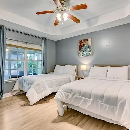 Near Hospital And Downtown- Lodging On Leghorn